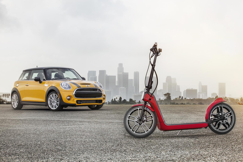 Illustration for article titled The Clever Mini Citysurfer Concept Solves The City Parking Conundrum